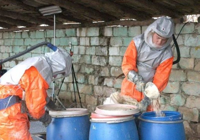DESCOPERIRE: Substanță periculoasă neautorizată pe teritoriul României, identificată la o societate comercială