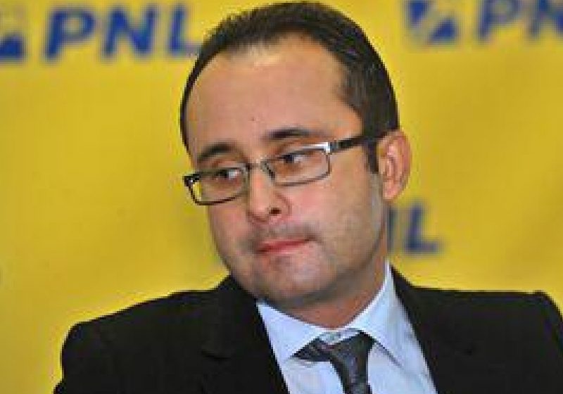 CRISTIAN BUŞOI: Distribuția cardurilor de sănătate ar putea începe în prima parte a anului viitor
