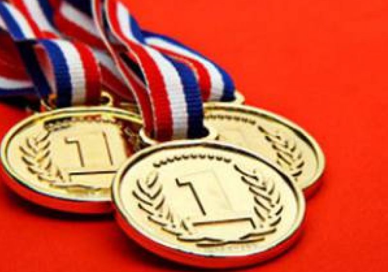 PERFORMANŢĂ: Patru medalii pentru elevii români la Olimpiada de Informatică a Europei Centrale