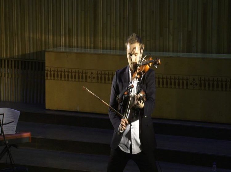 SIGHET: Concertul violonistului Oleksandr Bozhyk a fost unul de excepţie SIGHET: Concertul violonistului Oleksandr Bozhyk a fost unul de excepţie