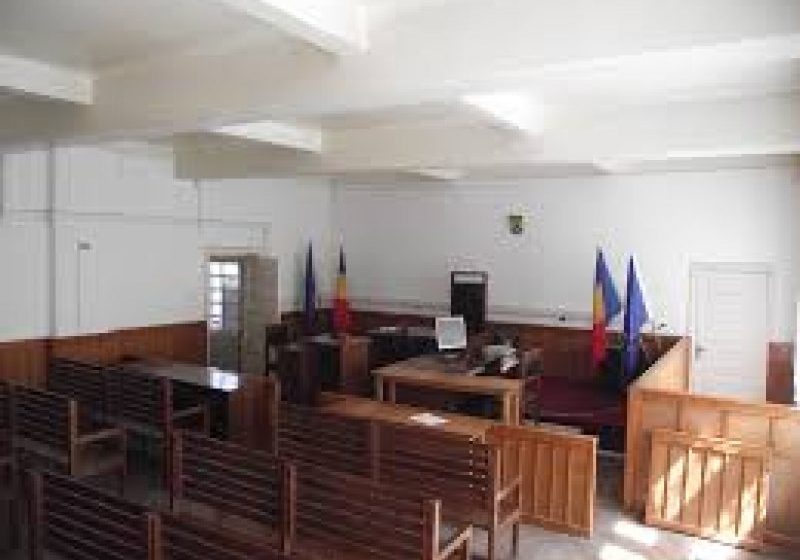 CORUPŢIE: Două foste directoare de la CEC Bank Braşov, trimise în judecată CORUPŢIE: Două foste directoare de la CEC Bank Braşov, trimise în judecată