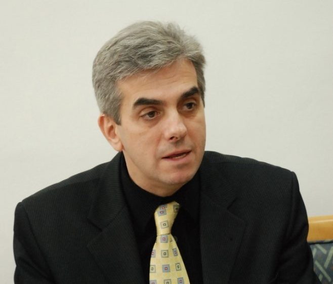SEMNAL DE ALARMĂ: Angajaţii din sistemul sanitar, în grevă de avertisment. Protestatarii cer demisia ministrului Sănătăţii SEMNAL DE ALARMĂ: Angajaţii din sistemul sanitar, în grevă de avertisment. Protestatarii cer demisia ministrului Sănătăţii