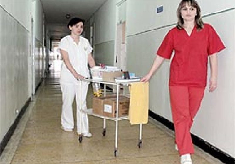 MARAMUREŞ: 20 de asistenţi medicali au plecat să muncească în străinătate de la începutul anului