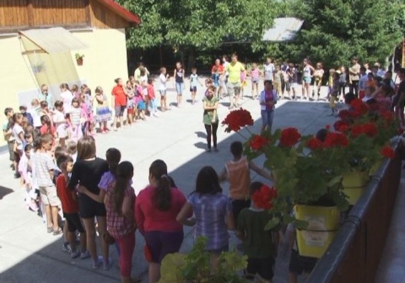 SIGHET:  Asociaţia Madre Colomba a demarat un proiect dedicat părinţilor fumători prin care îi încurajează să renunţe la tutun