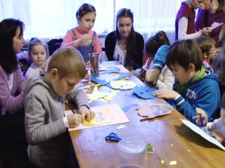 SIGHET: Distracţie mare sâmbătă la sediul Asociaţiei Culturale „Hollosy Simon”