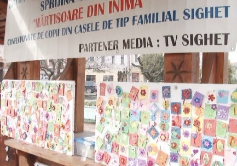 SIGHET: Copiii de la Casele de Tip Familial au confecţionat mărţişoare pentru 1 Martie