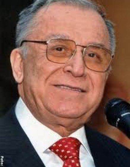 ANIVERSARE: Iliescu împlineşte luni 84 de ani şi a fost sărbătorit, duminică seară, la Ateneu. Fostul preşedinte nu a luat parte la eveniment