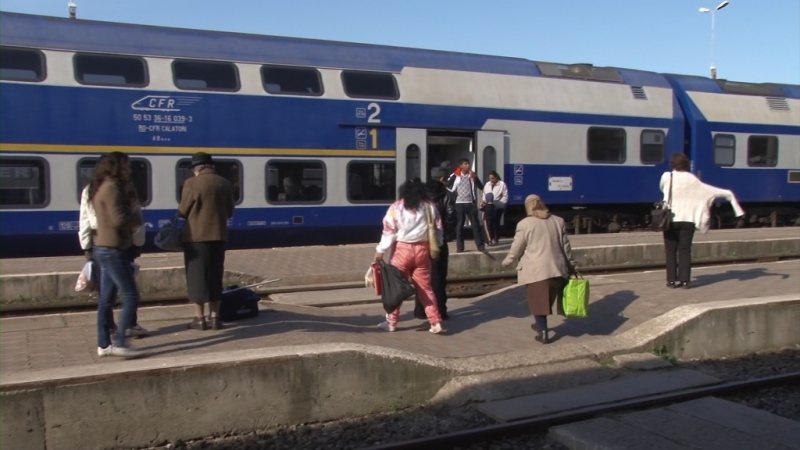 CFR CĂLĂTORI: Bilete la jumătate de preț pentru românce de 8 martie CFR CĂLĂTORI: Bilete la jumătate de preț pentru românce de 8 martie