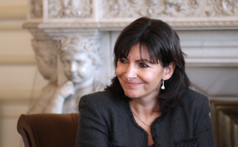 PREMIERĂ: Socialista Anne Hidalgo a câştigat duminică alegerile municipale din Paris şi va deveni prima femeie care va conduce capitala Franţei PREMIERĂ: Socialista Anne Hidalgo a câştigat duminică alegerile municipale din Paris şi va deveni prima femeie care va conduce capitala Franţei
