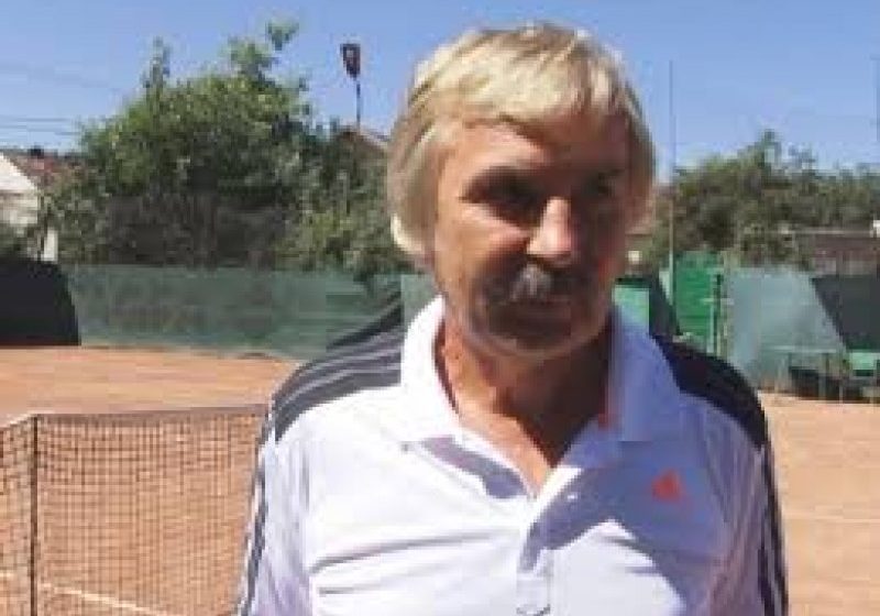 SIGHET: Cei mai buni tenismeni din municipiu au participat la competiţia dotată cu "Cupa de iarnă" SIGHET: Cei mai buni tenismeni din municipiu au participat la competiţia dotată cu "Cupa de iarnă"
