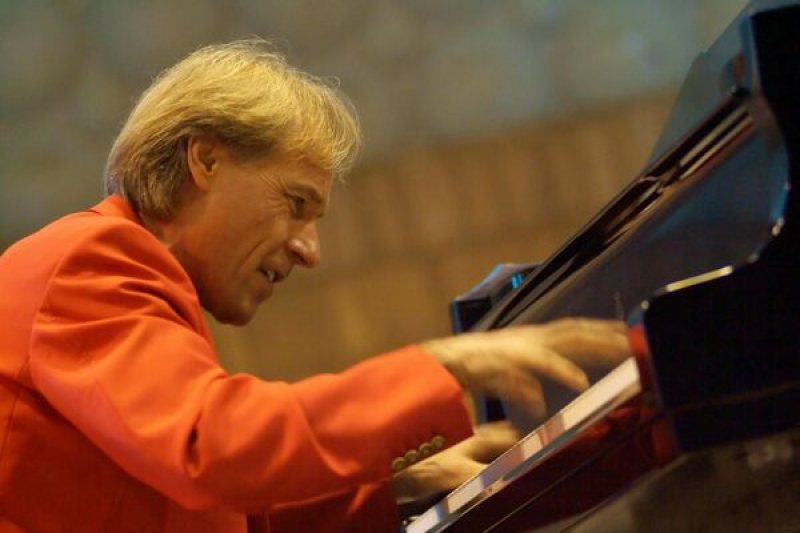 EVENIMENTE: Richard Clayderman şi Mireille Mathieu concertează în martie la Bucureşti EVENIMENTE: Richard Clayderman şi Mireille Mathieu concertează în martie la Bucureşti