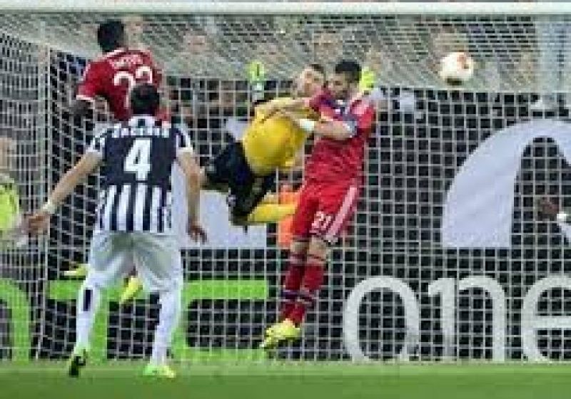 LIGA EUROPA: Benfica Lisabona – Juventus Torino, scor 2-1, în prima manşă a semifinalelor
