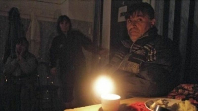 CONDIȚII PRECARE: Sute de milioane de oameni continuă să nu aibă acces la apă potabilă și la electricitate CONDIȚII PRECARE: Sute de milioane de oameni continuă să nu aibă acces la apă potabilă și la electricitate