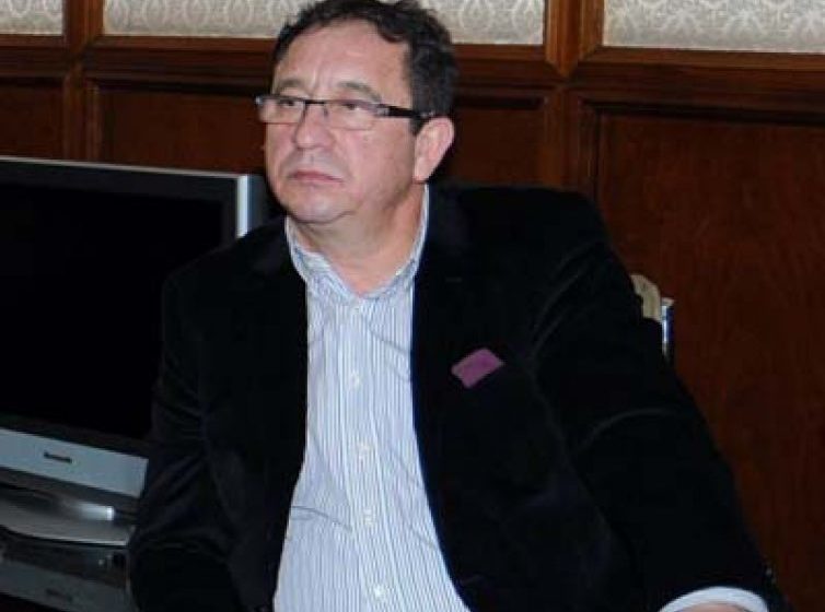 TABLOU: Primarul Bârladului, pictat alături de Iisus în biserica din curtea spitalului din municipiu