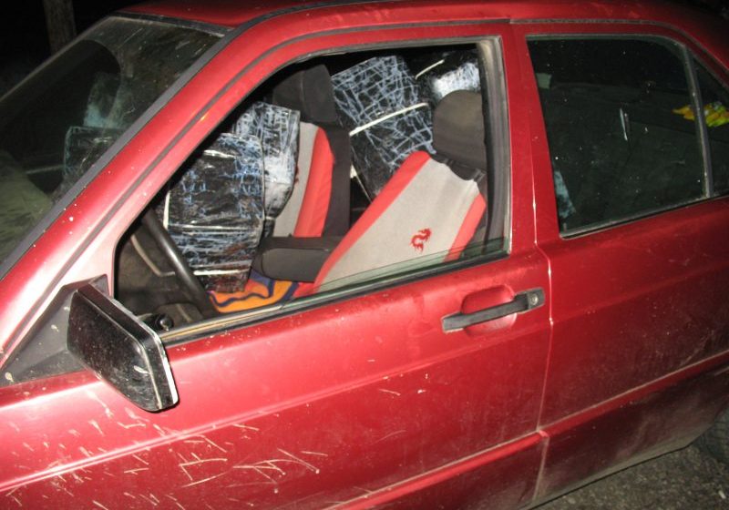 SIGHET: Maşină plină cu ţigări de contrabandă depistată în trafic