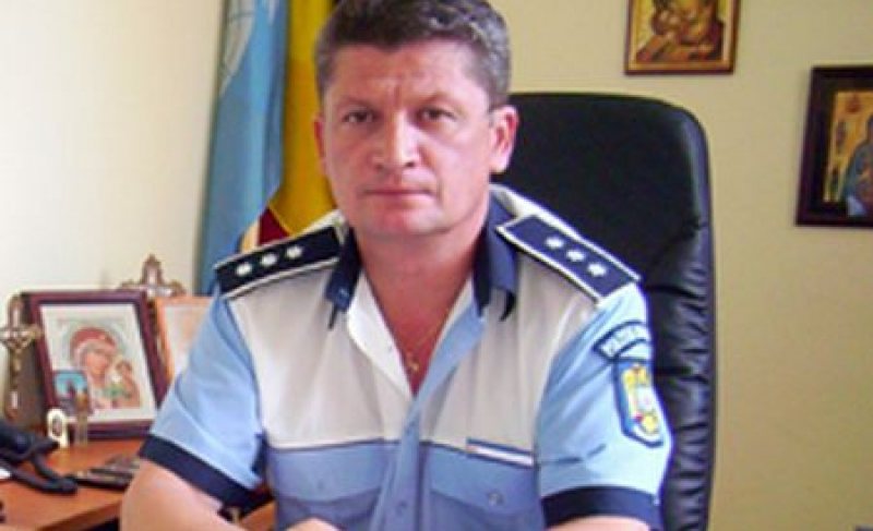 SCHIMBĂRI: Şeful Poliţiei Rutiere, Lucian Diniţă, înlocuit din funcţie. Locul său a fost luat temporar de adjuncţi SCHIMBĂRI: Şeful Poliţiei Rutiere, Lucian Diniţă, înlocuit din funcţie. Locul său a fost luat temporar de adjuncţi