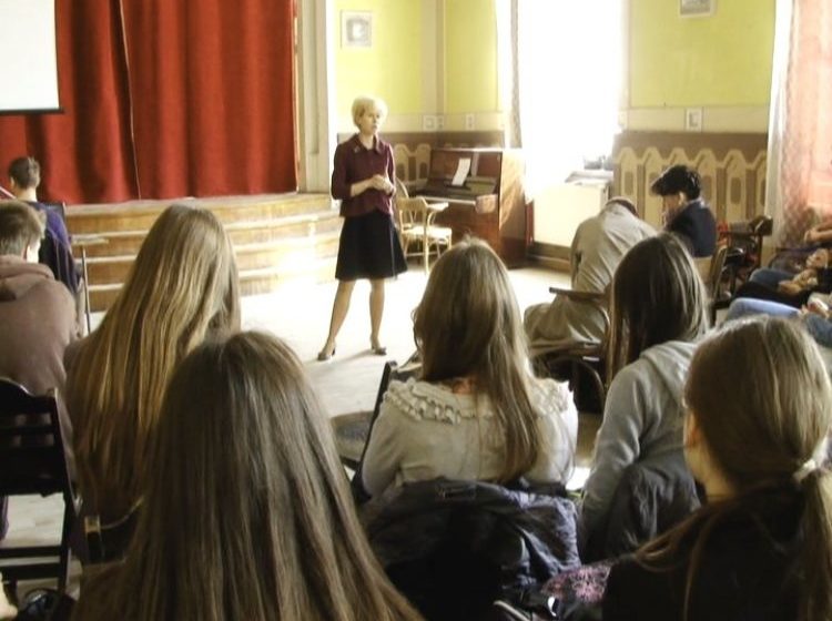 SIGHET: Sala festivă a Colegiului Naţional „Dragoş Vodă” a găzduit azi o nouă ediţie a Lecturiadei