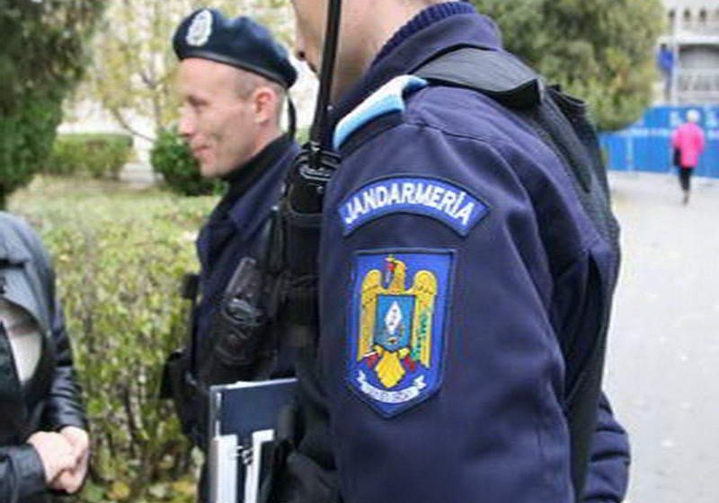 MARAMUREŞ: Un bărbat de 71 de ani, sancţionat de jandarmi pe fondul unui conflict cu soţia