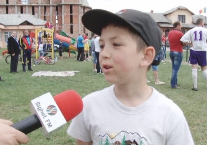 SIGHET: Investiție în cartierul Cămara, unde a fost reamenajat un teren mai vechi de sport SIGHET: Investiție în cartierul Cămara, unde a fost reamenajat un teren mai vechi de sport