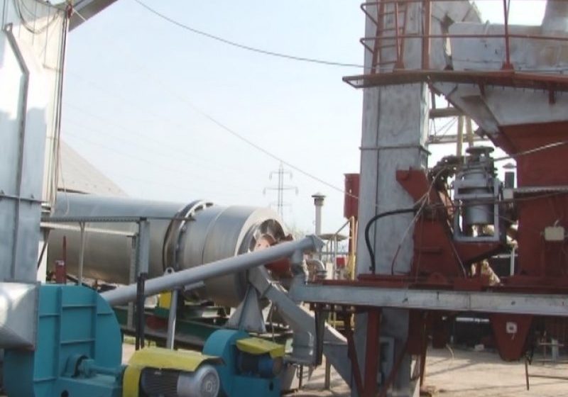 SIGHET: Staţia de asfalt funcţionează la cote maxime, după o perioadă în care s-a aflat în revizie SIGHET: Staţia de asfalt funcţionează la cote maxime, după o perioadă în care s-a aflat în revizie
