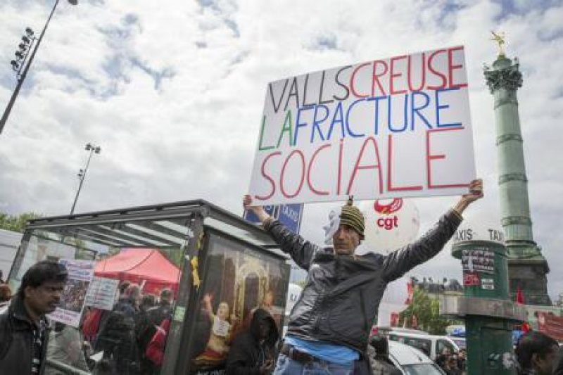 NEMULŢUMIRE: Mai multe zeci de mii de persoane au defilat joi în toată Franța, cu ocazia zilei de 1 Mai, împotriva ‘austerității’ NEMULŢUMIRE: Mai multe zeci de mii de persoane au defilat joi în toată Franța, cu ocazia zilei de 1 Mai, împotriva ‘austerității’