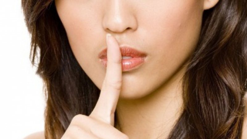 MISTER: 13 secrete despre femei pe care bărbaţii nu le ştiu MISTER: 13 secrete despre femei pe care bărbaţii nu le ştiu