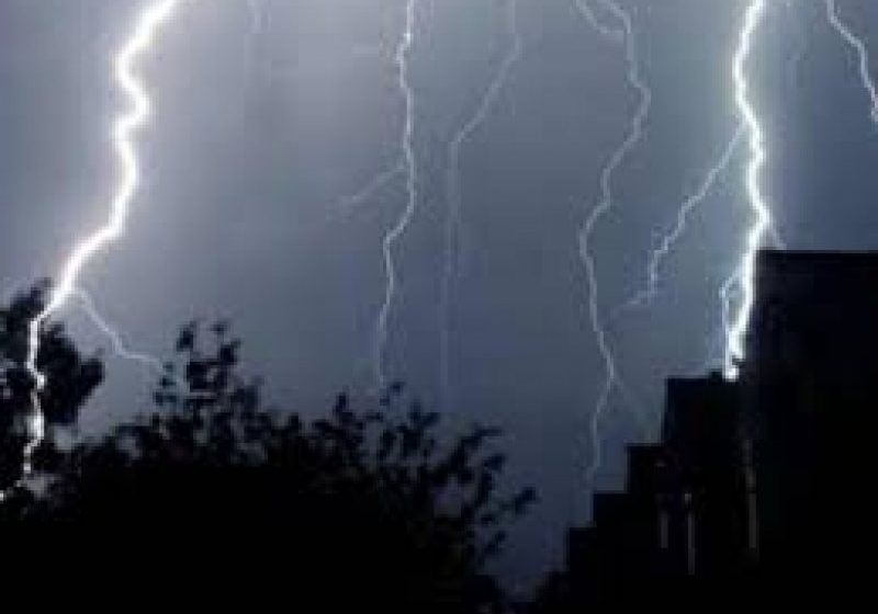 COD GALBEN: Ploi și vijelii în 22 de județe, inclusiv în Maramureș, începând de sâmbătă seara