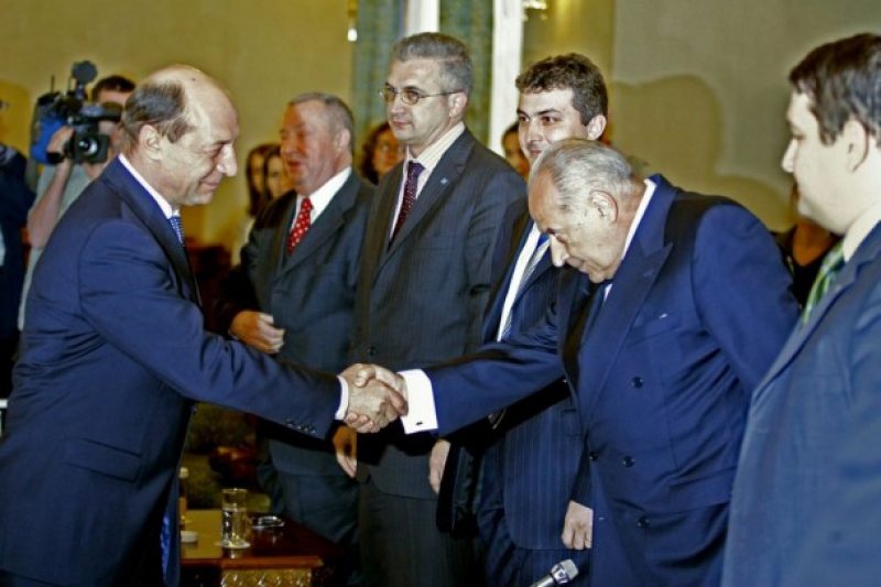 DECIZIE: Preşedintele Traian Băsescu a câştigat vineri, la Tribunalul Bucureşti, procesul în care Dan Voiculescu l-a dat în judecată DECIZIE: Preşedintele Traian Băsescu a câştigat vineri, la Tribunalul Bucureşti, procesul în care Dan Voiculescu l-a dat în judecată