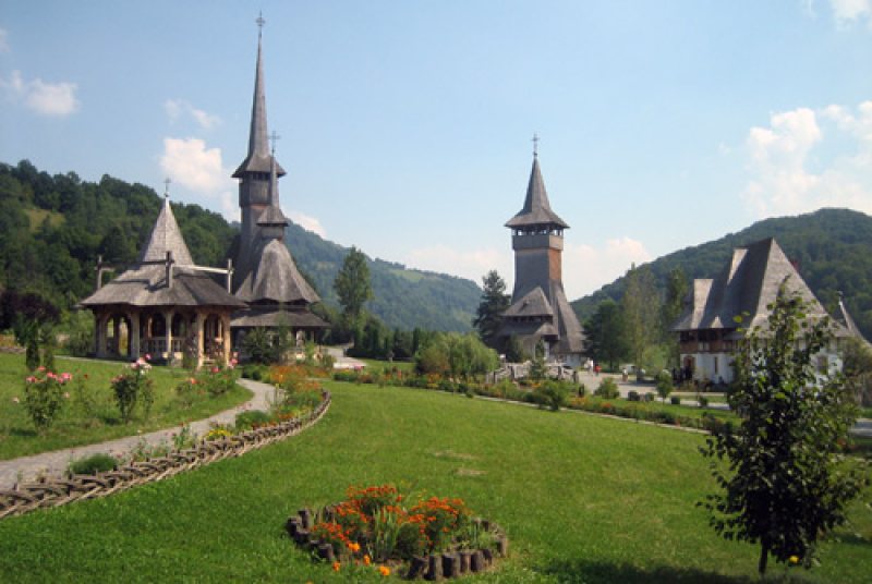 MARAMUREȘ: Mănăstira de la Bârsana, una dintre cele mai mari atracții pentru turiștii străini MARAMUREȘ: Mănăstira de la Bârsana, una dintre cele mai mari atracții pentru turiștii străini