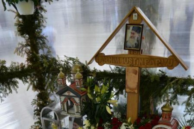 NEAMŢ: Mii de credincioși sunt așteptați la pomenirea de un an a părintelui Justin Pârvu NEAMŢ: Mii de credincioși sunt așteptați la pomenirea de un an a părintelui Justin Pârvu