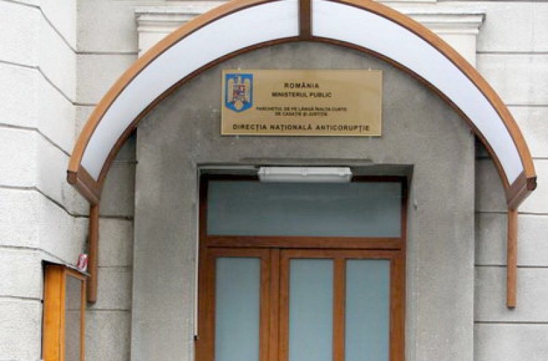 DNA: Percheziții la instituții publice privind suspiciuni legate de achiziții DNA: Percheziții la instituții publice privind suspiciuni legate de achiziții
