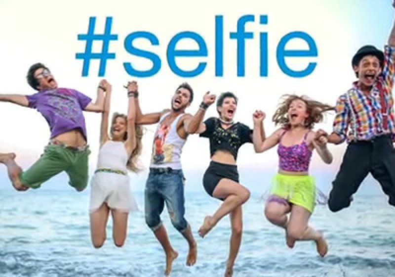 FILM: Comedia "#Selfie", de Cristina Iacob, distribuită în cinematografele din Republica Moldova FILM: Comedia "#Selfie", de Cristina Iacob, distribuită în cinematografele din Republica Moldova