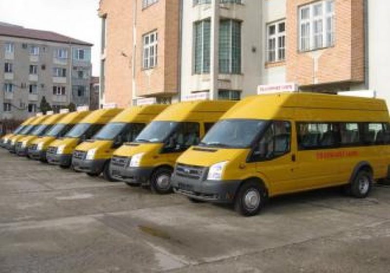 BAIA MARE:  Un microbuz care transporta 6 tineri din cadrul Direcției pentru Protecția Copilului a fost lovit de un alt autovehicul