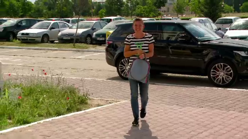 ACHIZIŢIE: Simona Halep a mers la şcoală în noua maşina de 70.000 de euro! Ce propunere a primit la Constanţa ACHIZIŢIE: Simona Halep a mers la şcoală în noua maşina de 70.000 de euro! Ce propunere a primit la Constanţa