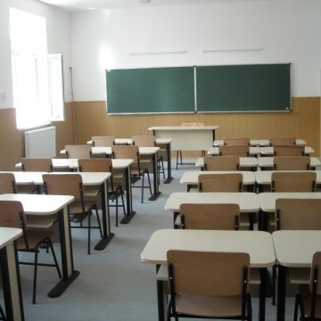 Despre învățământ și tot felul de experimente ratate