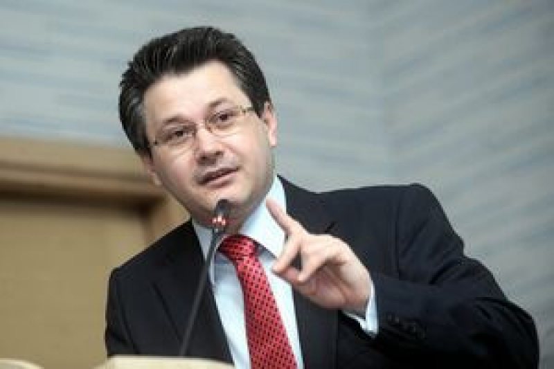 MIHNEA COSTOIU: Decizia, pe care am comunicat-o și domnului Mang, este de plagiat MIHNEA COSTOIU: Decizia, pe care am comunicat-o și domnului Mang, este de plagiat
