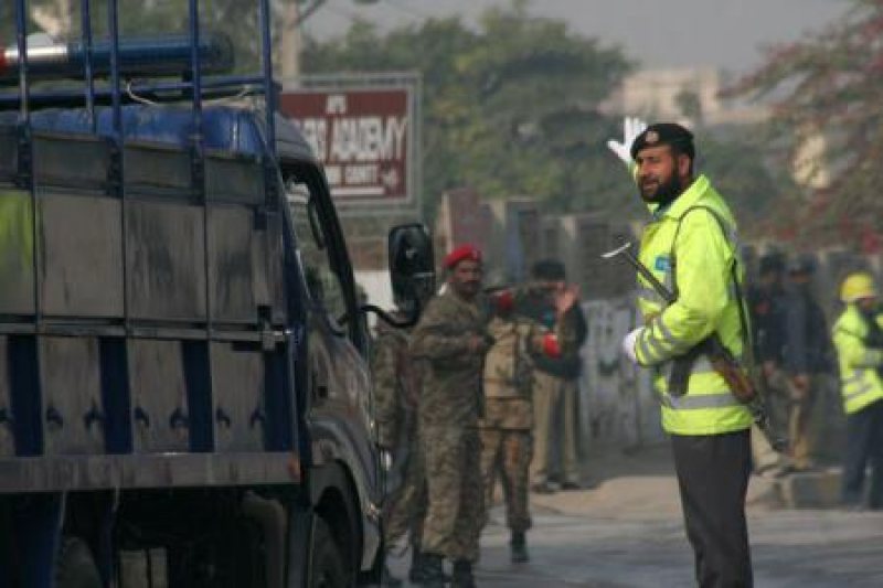 PAKISTAN: Cel puțin 141 de morți în atacul de la Peshawar, cel mai sângeros din istoria țării PAKISTAN: Cel puțin 141 de morți în atacul de la Peshawar, cel mai sângeros din istoria țării