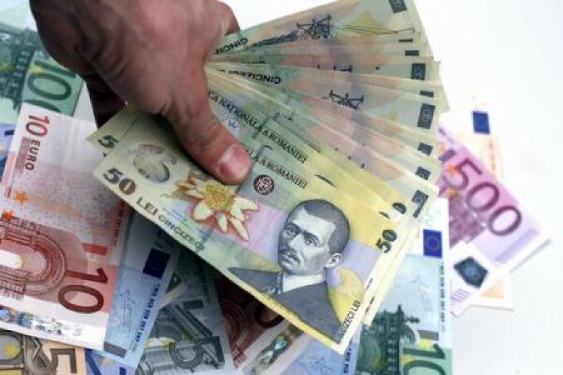 ECONOMIC: Investițiile străine directe au fost de 2,12 miliarde de euro în 11 luni din 2014 ECONOMIC: Investițiile străine directe au fost de 2,12 miliarde de euro în 11 luni din 2014