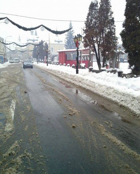 REPORTAJUL ZILEI: Bătăi de cap din cauza zăpezii