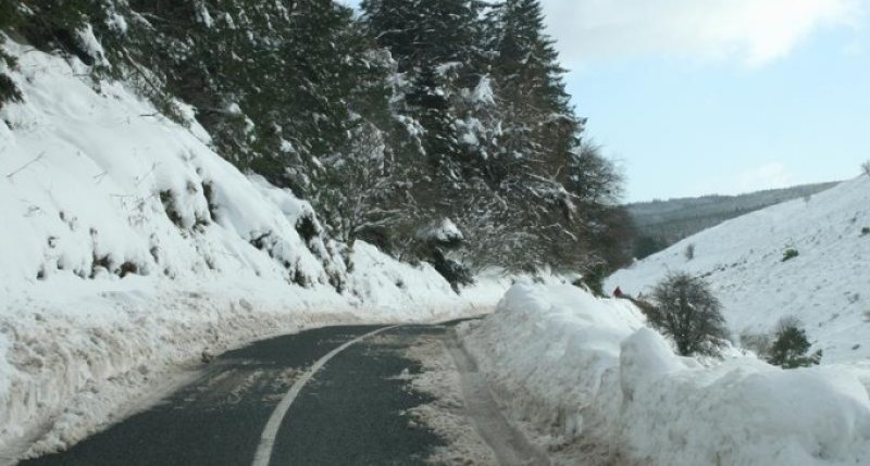 MARAMUREŞ: 290 de tone de material antiderapant s-au răspândit în ultimele 24 de ore pe şoselele judeţului MARAMUREŞ: 290 de tone de material antiderapant s-au răspândit în ultimele 24 de ore pe şoselele judeţului