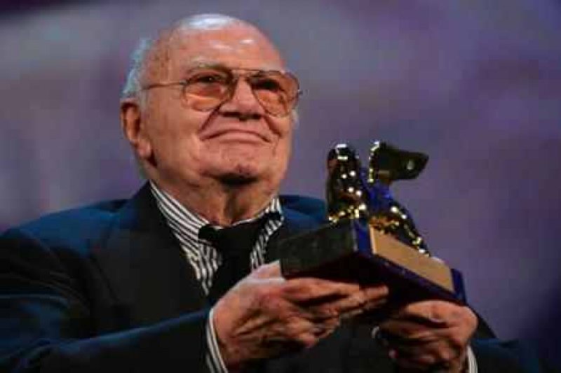 DECES: A murit regizorul italian Francesco Rosi DECES: A murit regizorul italian Francesco Rosi