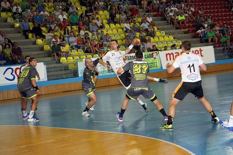 HANDBAL: HCM Minaur Baia Mare s-a reunit astăzi dimineaţă în vederea începerii returului Ligii Naţionale HANDBAL: HCM Minaur Baia Mare s-a reunit astăzi dimineaţă în vederea începerii returului Ligii Naţionale