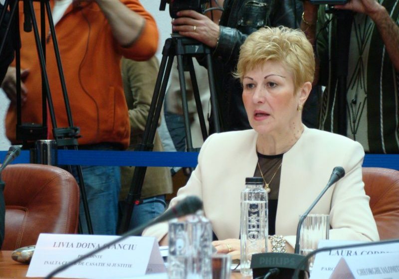 CONTRA: Livia Stanciu, în dezacord cu Iohannis pe tema MCV-ului CONTRA: Livia Stanciu, în dezacord cu Iohannis pe tema MCV-ului