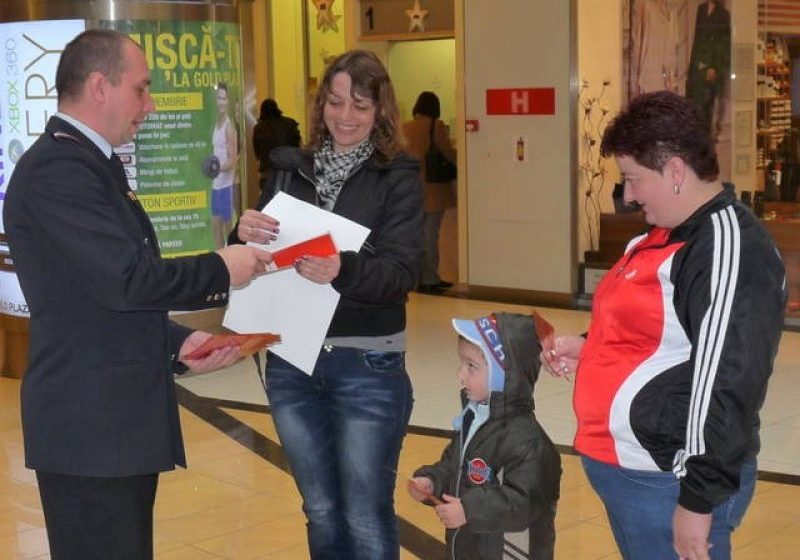 MARAMUREŞ: Acţiuni interactive cu cetăţenii judeţului în fiecare zi de marţi făcute împreună cu specialiştii Inspecţiei de Preveire din cadrul ISU "Gheorghe Pop de Băseşti" MARAMUREŞ: Acţiuni interactive cu cetăţenii judeţului în fiecare zi de marţi făcute împreună cu specialiştii Inspecţiei de Preveire din cadrul ISU "Gheorghe Pop de Băseşti"