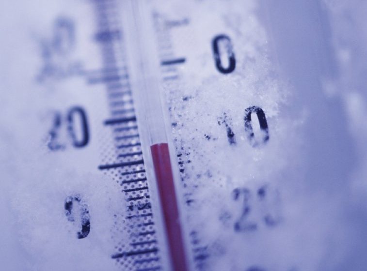 MARAMUREȘ : Ger de crapă pietrele, temperaturi foarte scăzute