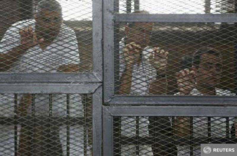 EGIPT: Cei doi jurnaliști de la Al-Jazira au fost eliberați din închisoare EGIPT: Cei doi jurnaliști de la Al-Jazira au fost eliberați din închisoare