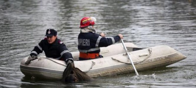 MACABRU: Sătenii au găsit un cadavru la balastiera din Cicârlău MACABRU: Sătenii au găsit un cadavru la balastiera din Cicârlău