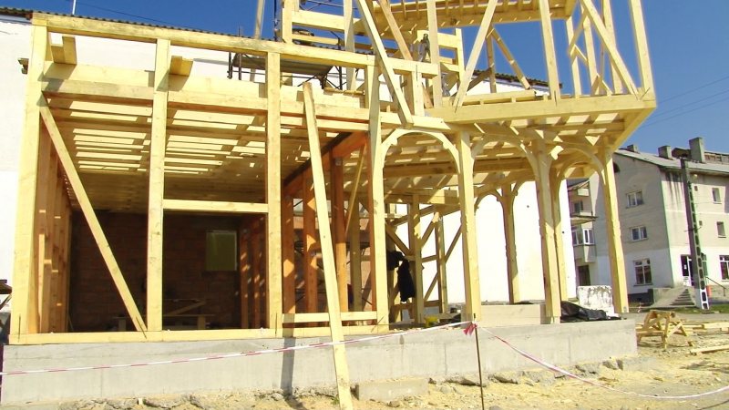 OCNA ŞUGATAG: S-au reluat lucrările la Centrul de Informare Turistică, o investiţie de aproape 120.000 de euro OCNA ŞUGATAG: S-au reluat lucrările la Centrul de Informare Turistică, o investiţie de aproape 120.000 de euro