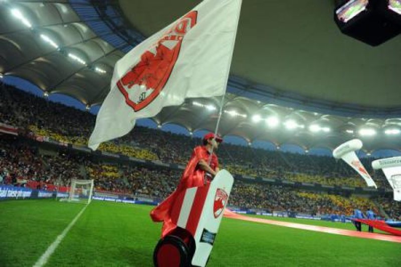 FOTBAL: Clubul Dinamo, amendat cu 60.000 de lei de Comisia de Disciplină a FRF FOTBAL: Clubul Dinamo, amendat cu 60.000 de lei de Comisia de Disciplină a FRF