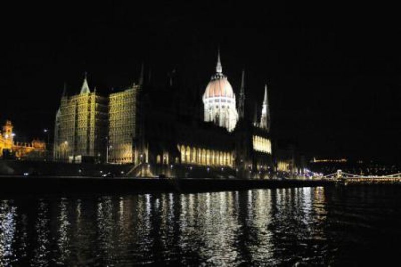 UNGARIA: Banca centrală a reluat relaxarea politicii monetare după o pauză de opt luni UNGARIA: Banca centrală a reluat relaxarea politicii monetare după o pauză de opt luni